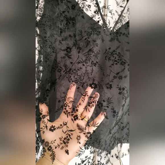 Zara Ruffled Tulle Floral Blouse - Picture 10 of 12